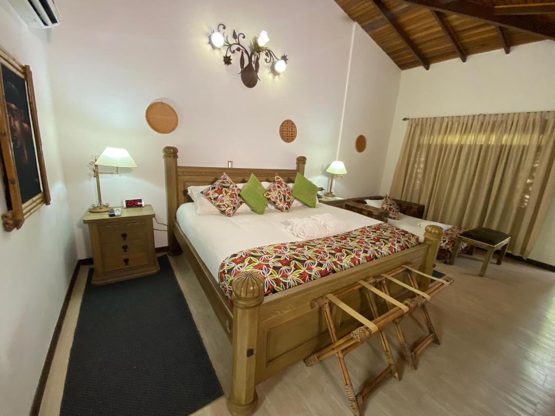 Ara Meru Lodge Canaima Eksteriør bilde